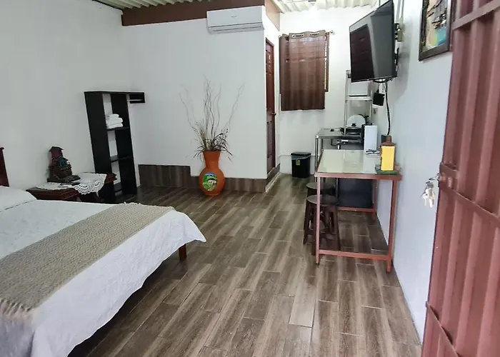 Sleep&Go! Cabinas En Siquirres Centro - Rafting Tour - Tarifa Corporativa Disponible