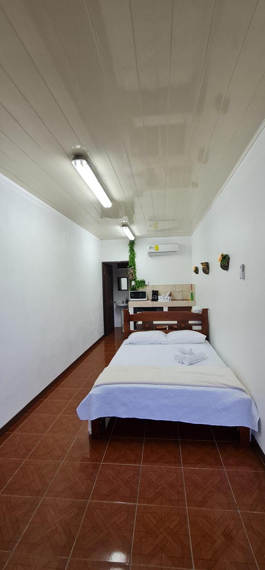 Sleep&go! Cabinas En Siquirres Centro - Rafting Tour - Tarifa Corporativa Disponible * Siqurres Da Alegria