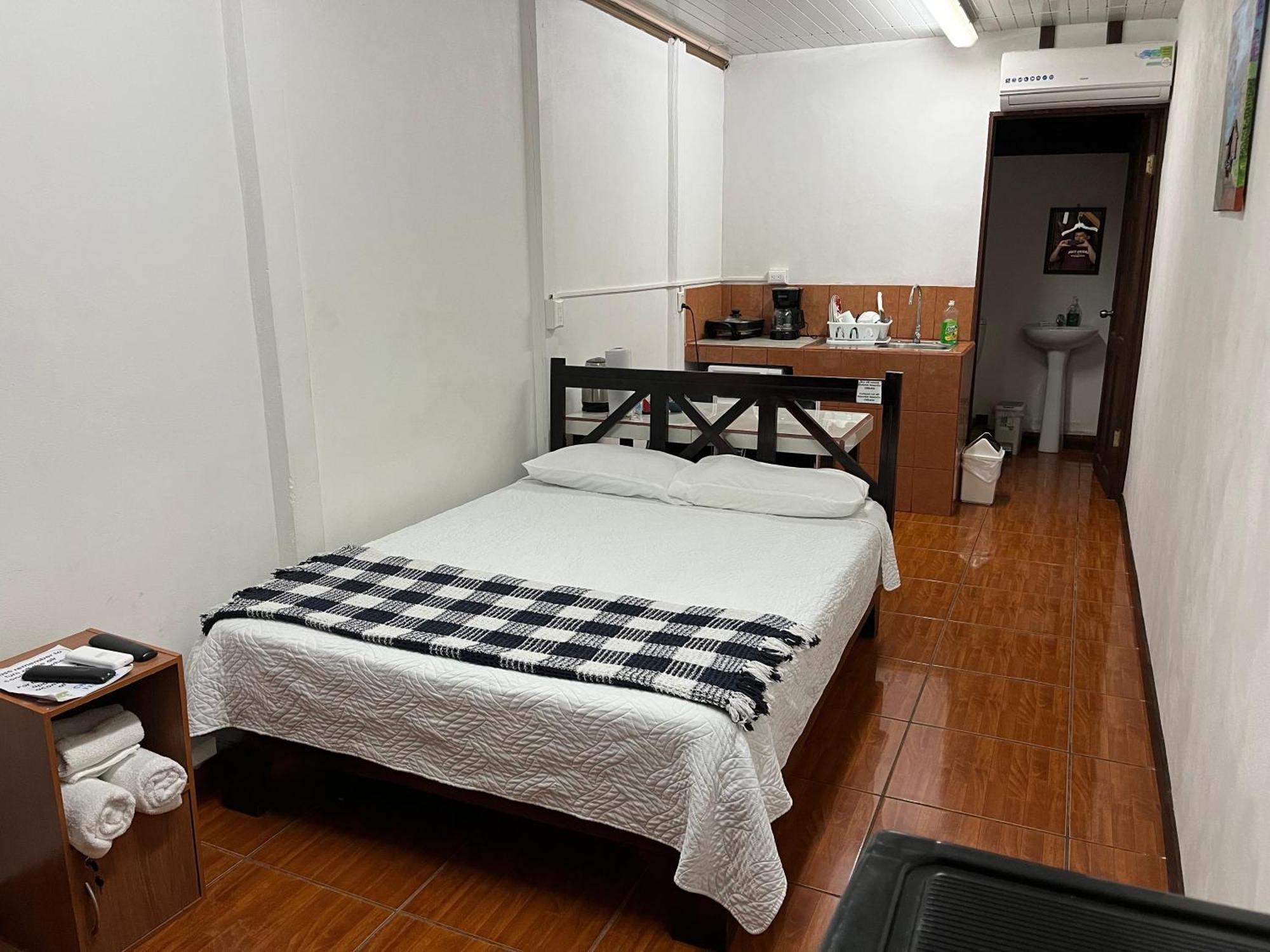 Sleep&go! Cabinas En Siquirres Centro - Rafting Tour - Tarifa Corporativa Disponible *